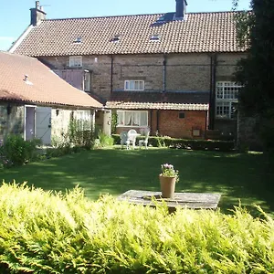 Guest house Burnley House